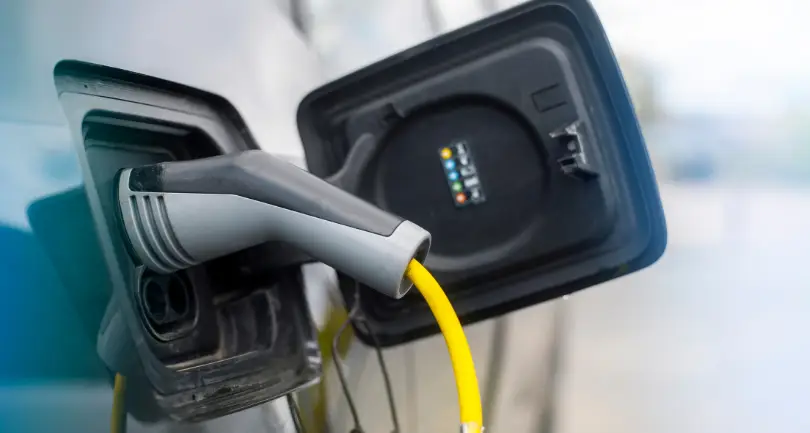 Imagen del blog Revisar la batería del coche eléctrico:  cómo hacerlo, qué comprobar y dónde certificar su estado