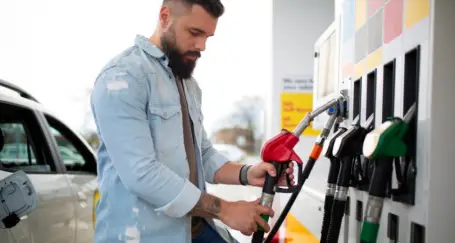 Imagen del blog Por qué sube la gasolina antes que el petróleo y por qué tarda tanto en bajar