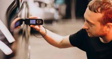 Imagen del blog Diferencia entre “revisar tu coche” y “revisar el coche”
